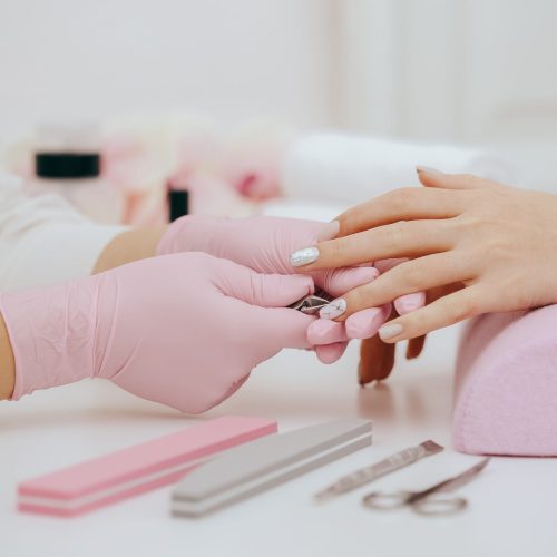 Manicurist does manicure Manicurist does manicure